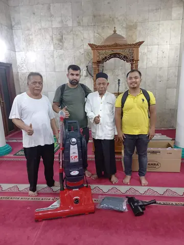 Hamra Makina HM61 di ruang shalat pada dokumentasi penyerahan unit