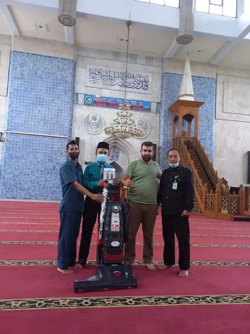 Hamra Makina HM61 di ruang shalat bersama penerima unit